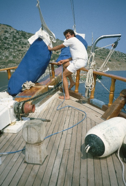1989. Türkei. Reise auf einem Segelboot. Mittelmeer.
1989. Türkei. Reise auf einem Segelboot. Mittelmeer.
Schlüsselwörter: 1989;Türkei;Mittelmeer;Segelboot;Segelschiff
