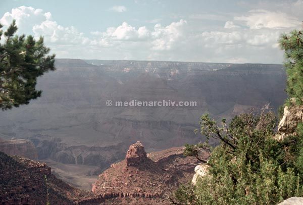 1978. USA. Canyon.
1978. USA. Canyon.
Schlüsselwörter: Canyon;USA