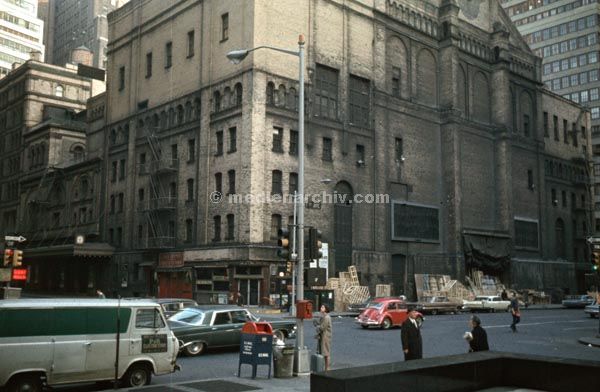 1966. USA. New York.
1966. USA. New York. Metropolitane-Oper.
Schlüsselwörter: New York;USA