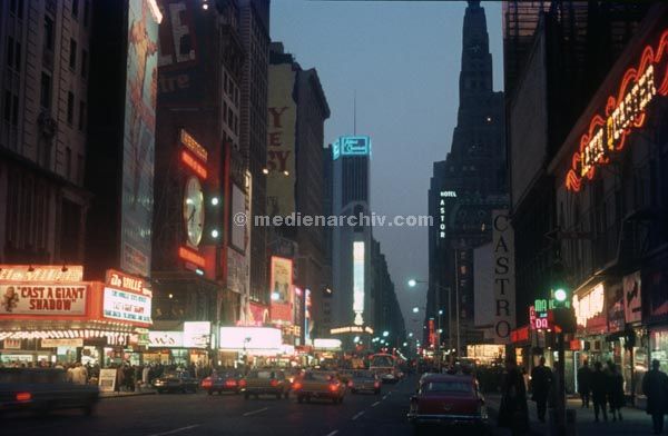 1966. USA. New York.
1966. USA. New York.
Schlüsselwörter: New York;USA