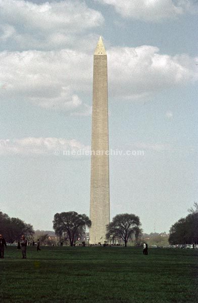 1966. USA. Washington.
1966. USA. Washington. Monument. Obelisk
Schlüsselwörter: 1966;Obelisk;USA;Washington