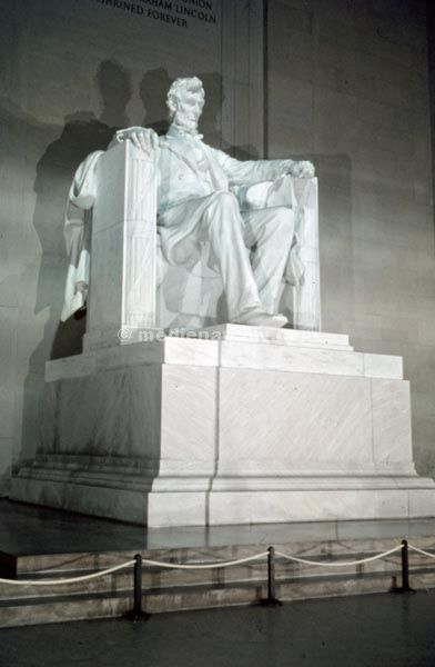 1966. USA. Washington.
1966. USA. Washington. Lincoln- Statue.
Schlüsselwörter: USA;Washington