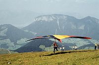 Dateiname=AutTrSoe1979-25.jpg
Dateigröße=139KB
Abmessungen: 600x393
hinzugefügt am: 27. Januar 2011 AutTrSoe1979-25.jpg