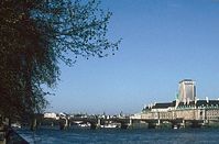 GbrLon198104-26.jpg