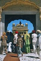 IND-Amritsar-1974-118~0.jpg