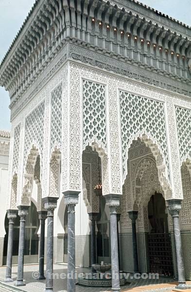 1969. Afrika. Senegal. Dakar. Moschee-Hof.