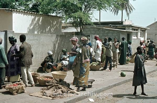 1969. Afrika. Senegal. Dakar. Eingeborene-Markt.
