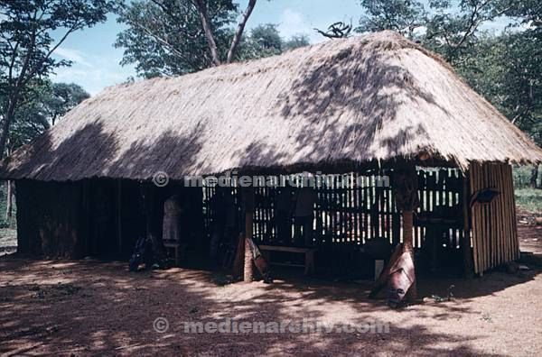 um 1975. Afrika. Simbabwe. Zimbabwe. bis 1980 südliches Rhodesien. Dorf. Hütte