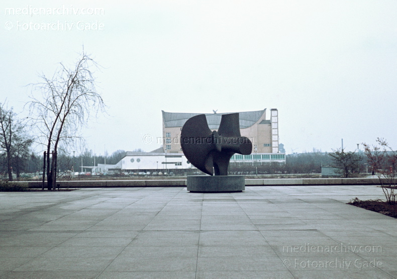 1967. Deutschland. Berlin. Tiergarten
