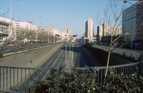 Februar 1994. Berlin. Berlin-Mitte. Tunnel am Alexanderplatz. Grunderstra?.