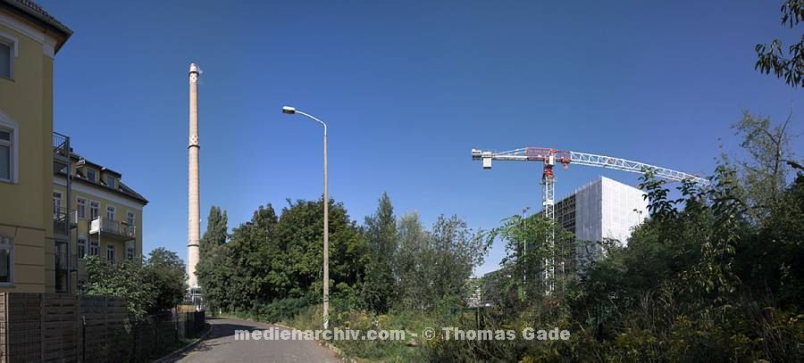 22. 9. 2010. Berlin. Berlin-Mitte. Schornstein(150m hoch) Heizkraftwerk an der Scharnhorststra? in Mitte (Panorama aus mehreren Einzelfotos)