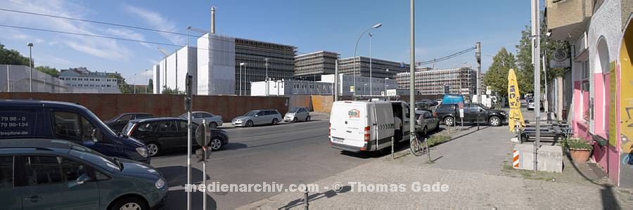 22. 9. 2010. Berlin. Berlin-Mitte. Chaussestrasse BND - Baustelle. Bundesnachrichtendienst. (Panorama aus mehreren Einzelfotos)