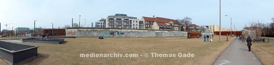 12. 3. 2011. Berlin. Berlin-Mitte. Bernauer Stra?. Ehemaliger Mauerstreifen. Gedenkst?e Berliner Mauer - Berlin Wall Memorial