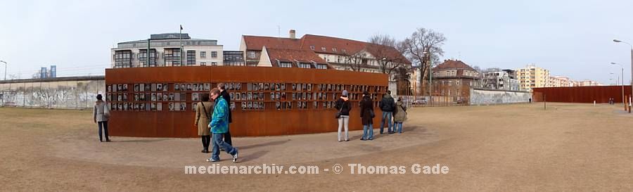12. 3. 2011. Berlin. Berlin-Mitte. Bernauer Stra?. Ehemaliger Mauerstreifen. Gedenkst?e Berliner Mauer - Berlin Wall Memorial