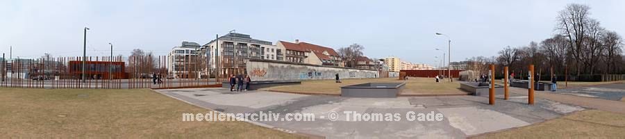 12. 3. 2011. Berlin. Berlin-Mitte. Bernauer Stra?. Ehemaliger Mauerstreifen. Gedenkst?e Berliner Mauer - Berlin Wall Memorial