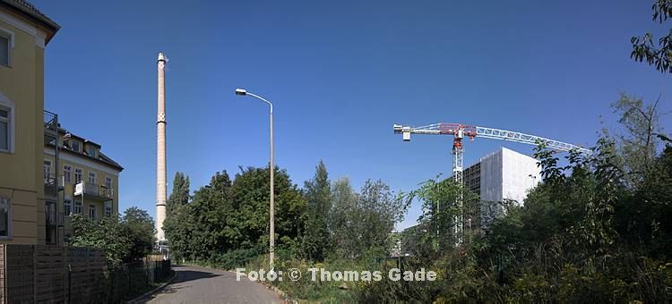 22. 9. 2010. Berlin. Berlin-Mitte. Schornstein(150m hoch) Heizkraftwerk an der Scharnhorststra?e in Mitte (Panorama aus mehreren Einzelfotos)