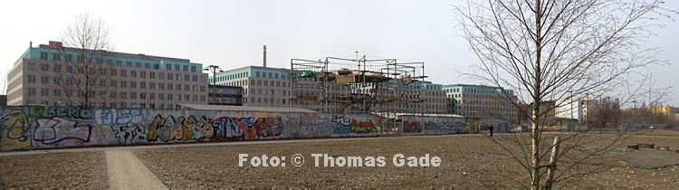 13. 12. 2011. Berlin. Berlin-Mitte. Beim Nordbahnhof.   