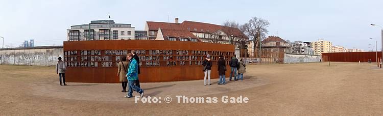 12. 3. 2011. Berlin. Berlin-Mitte. Bernauer Stra?e. Ehemaliger Mauerstreifen. Gedenkst?tte Berliner Mauer  -  Berlin Wall Memorial