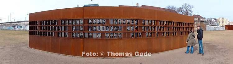 12. 3. 2011. Berlin. Berlin-Mitte. Bernauer Stra?e. Ehemaliger Mauerstreifen. Gedenkst?tte Berliner Mauer  -  Berlin Wall Memorial