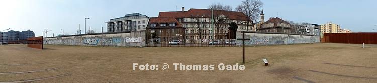 12. 3. 2011. Berlin. Berlin-Mitte. Bernauer Stra?e. Ehemaliger Mauerstreifen. Gedenkst?tte Berliner Mauer  -  Berlin Wall Memorial