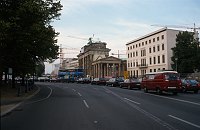Oktober 1999.  Berlin. Berlin-Mitte. Tiergarten. Regierungsviertel. Brandenburger Tor