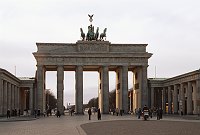 23. 1. 2005. Berlin-Mitte. Regierungsviertel. Brandenburger Tor. Pariser Platz