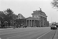 23. 10. 1994. Berlin. Berlin-Mitte. Regierungsviertel. Brandenburger Tor. Ebertstr. / Ebertstrasse