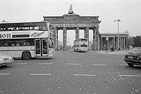 23. 10. 1994. Berlin. Berlin-Mitte. Regierungsviertel. Brandenburger Tor. Ebertstr. / Ebertstrasse