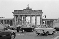 23. 10. 1994. Berlin. Berlin-Mitte. Regierungsviertel. Brandenburger Tor. Ebertstr. / Ebertstrasse