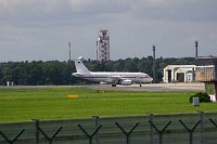 9. 8. 2011. Berlin. Tegel. Flugzeug der Regierung (Bundeswehr)  auf dem Flughafen Tegel.