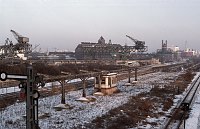Januar 1993. Berlin. Tiergarten. Blick von der Beussel Brücke. Westhafen und Gleisanlagen des Güterbahnhofs Moabit