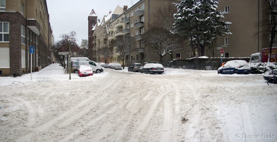 10. 1. 2010. Berlin. Mitte. Wedding. Sprengelkiez. Winter. Schnee. Verschneite Samoastraße