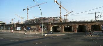 MÃ¤rz 2002. Berlin. Berlin-Mitte. Tiergarten. Baustelle Lehrter/ Bahnhof Hauptbahnhof. (Panorama aus mehreren Einzelbildern)