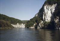 1980. Deutschland. Bayern. Felsen am Fluss Donau bei Kehlheim
