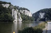 1980. Deutschland. Bayern. Felsen am Fluss Donau bei Kehlheim
