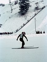 um 1966. Bayern. Garmisch Partenkirchen. Alpenvorland. Winter. Skispringer. Sprungschanze