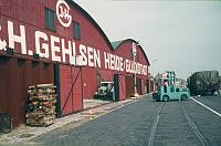 1970er. Schleswig-Holstein. Glückstadt. Lagerhalle am Hafen