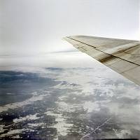 1960. Flugzeug. fliegen. Tragfläche. Flügel - wing. airplane