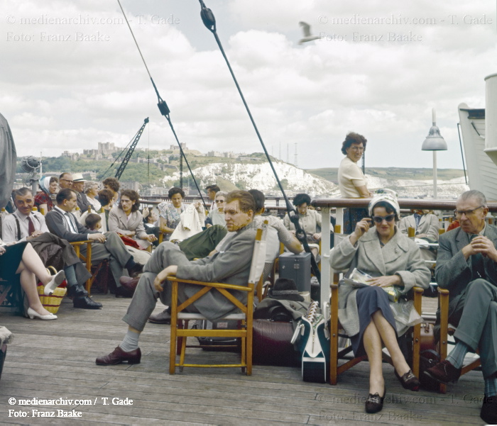 1960. Great Britain. England. Auf einem Schiff vor den Kreidefelsen von Dover. Ärmelkanal