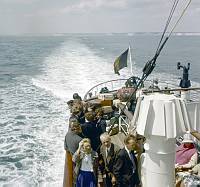 1960. Great Britain. England. Auf einem Schiff vor den Kreidefelsen von Dover. Ärmelkanal