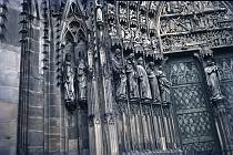 1970er. Frankreich. Straßburg. Münster. Portal.