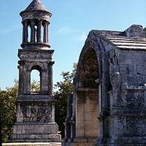 vermutlich 1967. Frankreich. Südfrankreich. St. Rémy de Provence Bouches du Rhône, Triumphbogen. Arc de Triomphe von Saint Remy de Provence