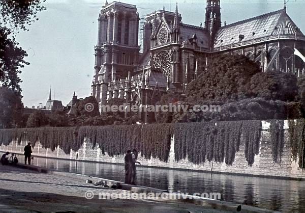 Paris-1942-53