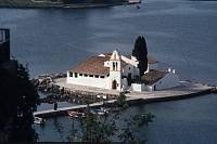 1982. Griechenland. Greece. Korfu. Klosterinsel Vlacherná. Insel. Mittelmeer.