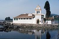 1982. Griechenland. Greece. Korfu. Klosterinsel Vlacherná. Insel. Mittelmeer.