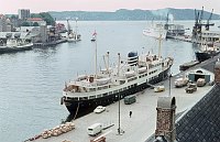 1967. Skandinavien. Norwegen. Bergen. Hafen. Pier. Mole. Schiffe. Boote. Seefahrt. Schifffahrt. Meer. Atlantik