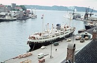 1967. Skandinavien. Norwegen. Bergen. Hafen. Pier. Mole. Schiffe. Boote. Seefahrt. Schifffahrt. Meer. Atlantik
