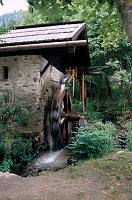 1982. Österreich. Wassermühle an einer Berghütte