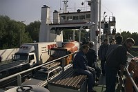 22. September 2005. Polen. Insel Wolin. Fährverkehr über die  Swine bei Swinemünde. Schiffahrt / Schifffahrt