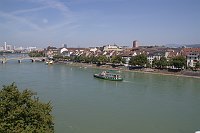 2. 8. 2011. Schweiz. Basel. Fluss Rhein